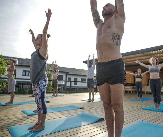 Moana Eco Surf House   Hostel