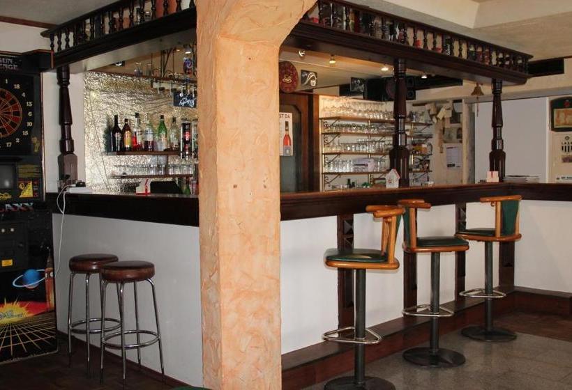 ペンション Gasthof Cafe Risano