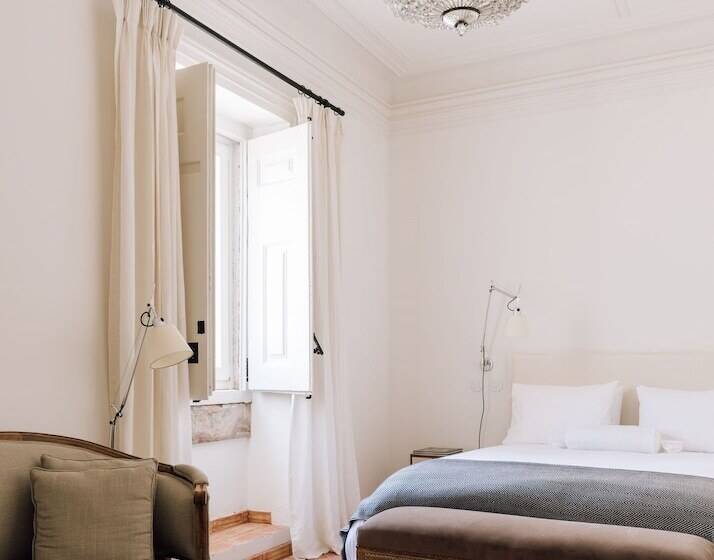 פנסיון Travassos 11