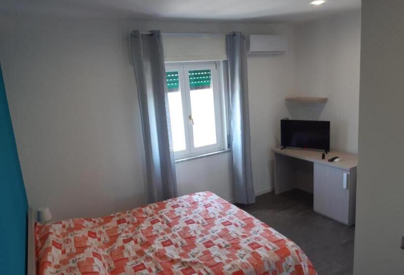 مبيت وإفطار Borgo Marinaro