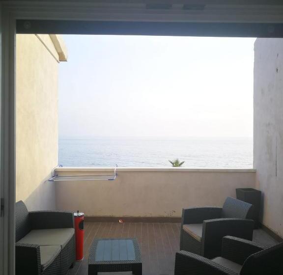 مبيت وإفطار Borgo Marinaro