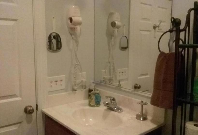 Four Mile Bed & Breakfast