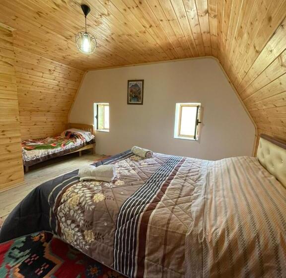 پانسیون Guest House Rrashkadoli