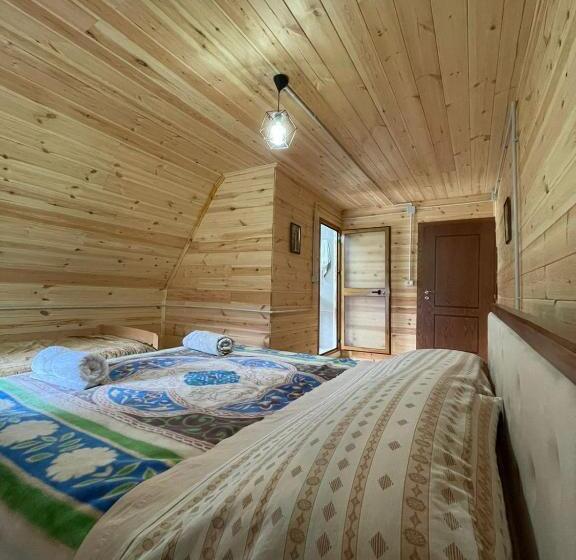 پانسیون Guest House Rrashkadoli