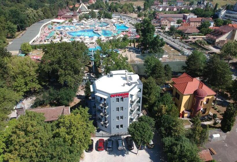 Пансион Octogon