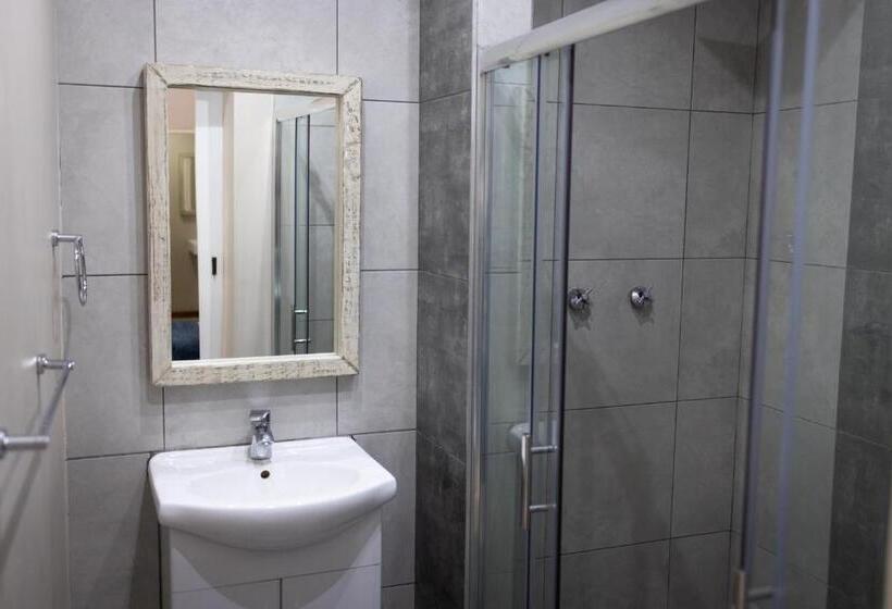 פנסיון Opstal Guestfarm