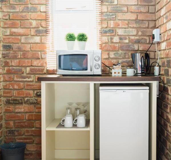 פנסיון Opstal Guestfarm