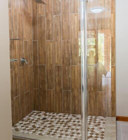 פנסיון Opstal Guestfarm