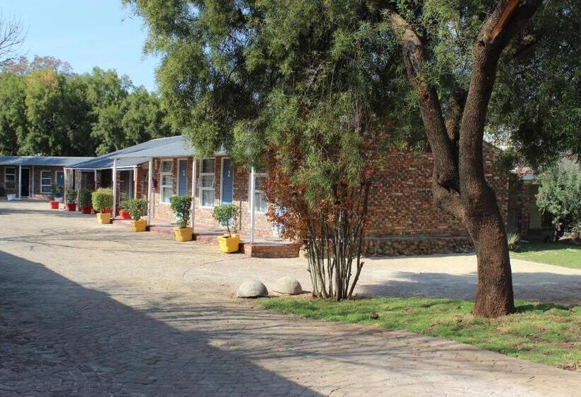 פנסיון Opstal Guestfarm