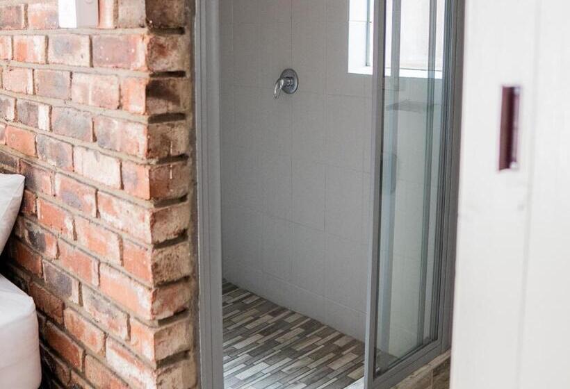 פנסיון Opstal Guestfarm