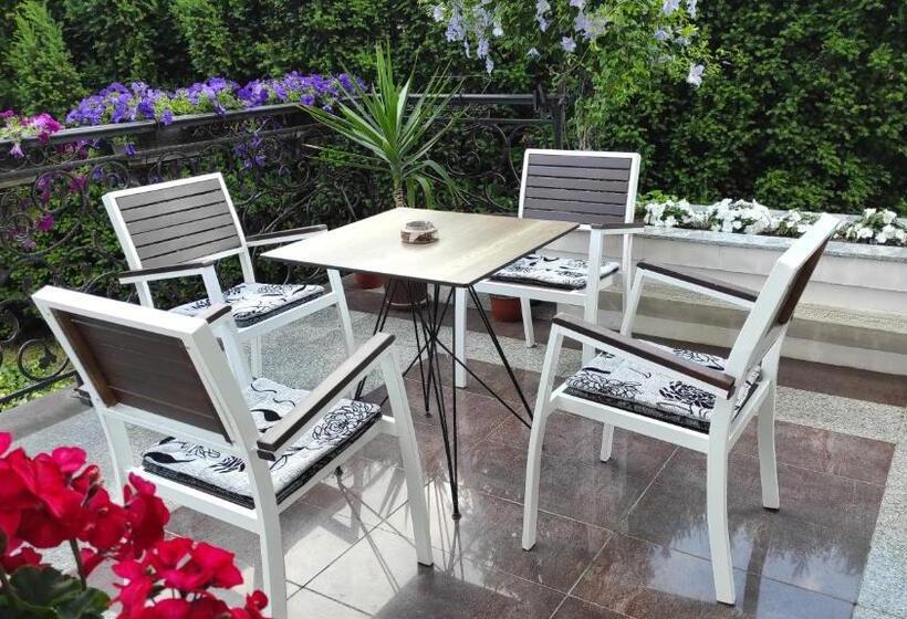 پانسیون Vila Sentić