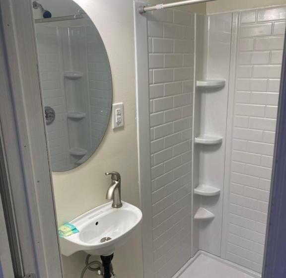 Yankee Clipper Resort Motel