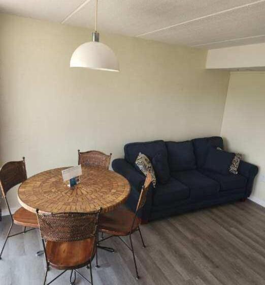 Yankee Clipper Resort Motel