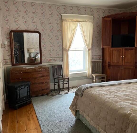 Antique Mansion B & B