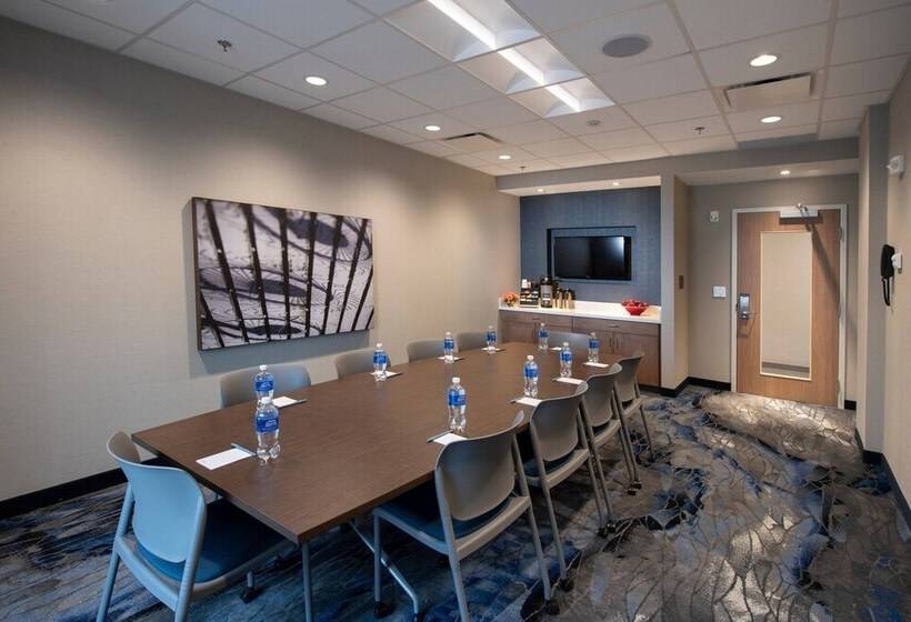 ホテル Fairfield By Marriott Edmonton International Airport