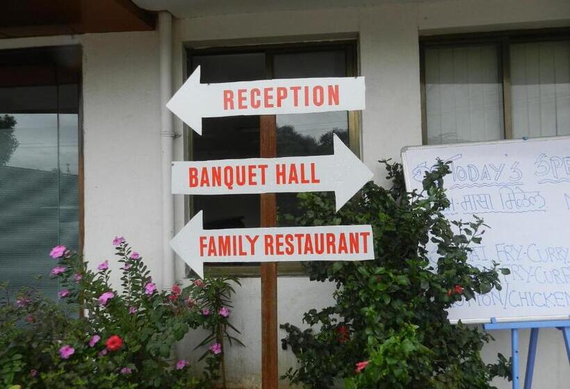 בית מלון כפרי Ganeshratna Executive