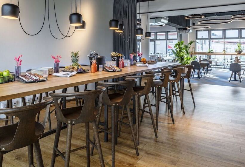 ホテル Park Inn By Radisson Wismar