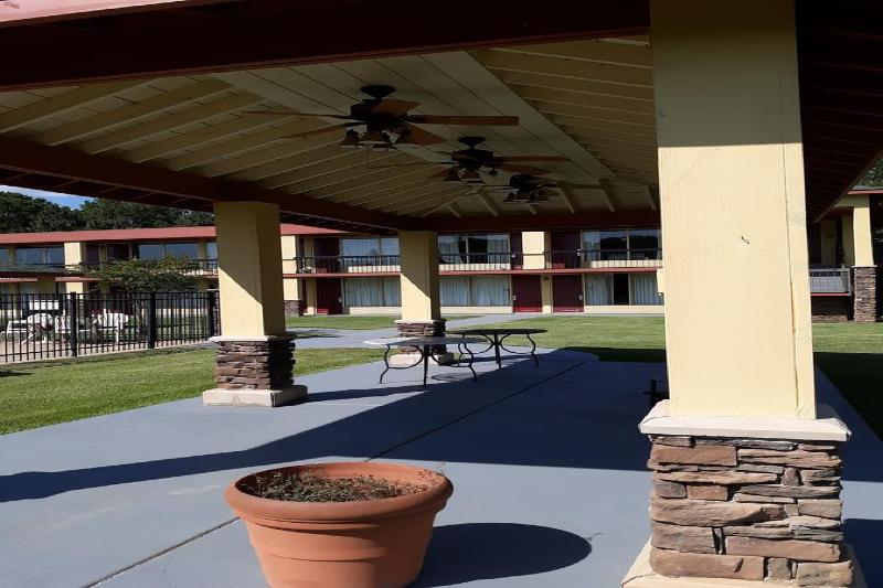 Отель Budgetel Inn   Phenix City