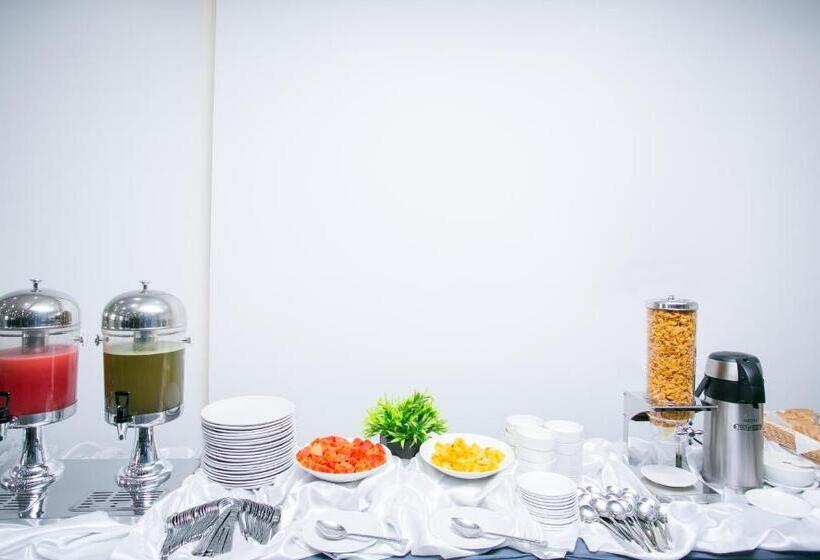 Отель Sapphire Club Metro