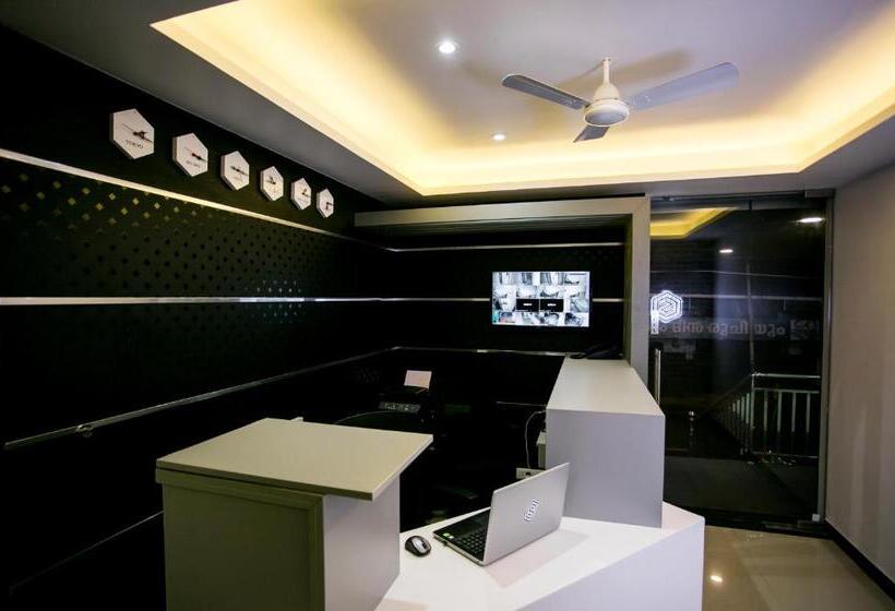 Отель Sapphire Club Metro