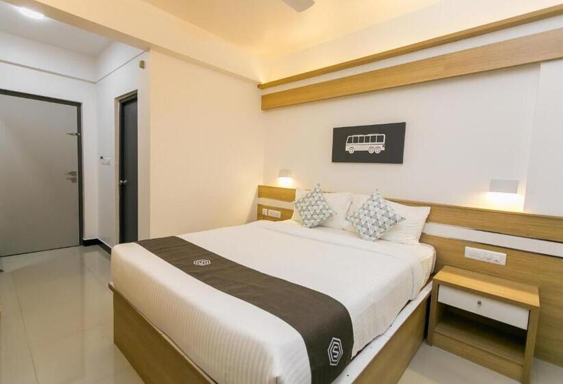 Отель Sapphire Club Metro