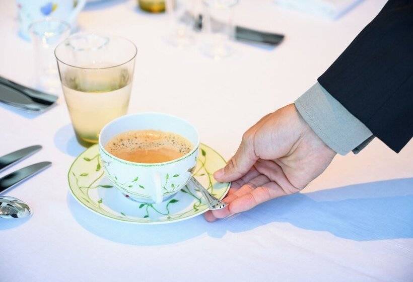 The Kahala Hotel & Resort Yokohama