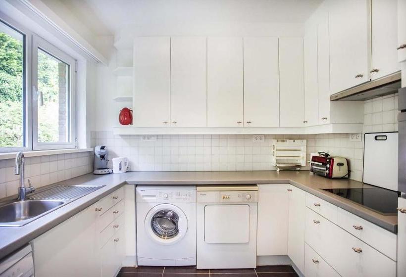 ペンション Huize Mamoesh