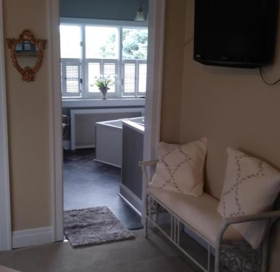 پانسیون The Guest House At The Regina House Tea Room