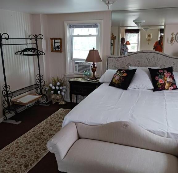 پانسیون The Guest House At The Regina House Tea Room