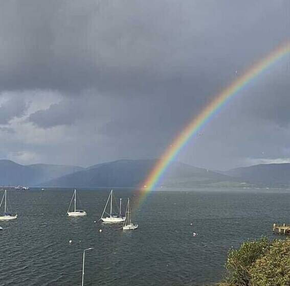 Cadillac Kustomz Hotel   Breakfast Included