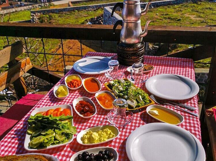 هتل Konak Pansiyon