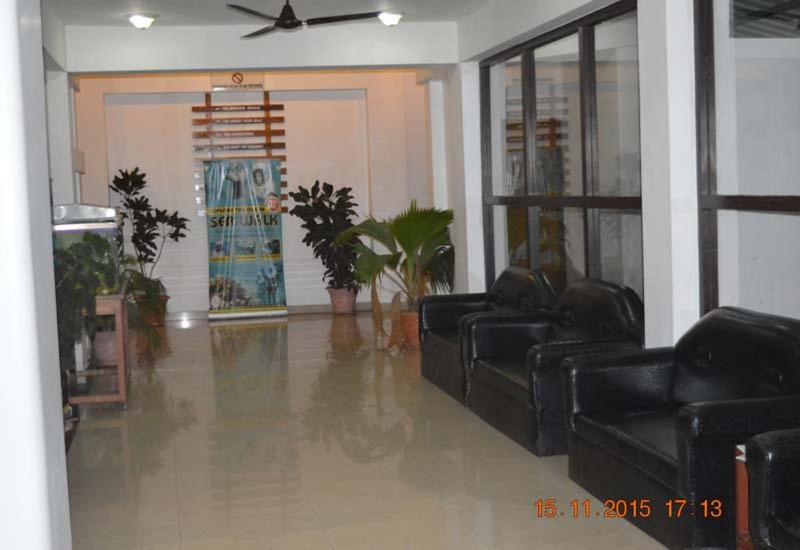 فندق Mainak & Health Club