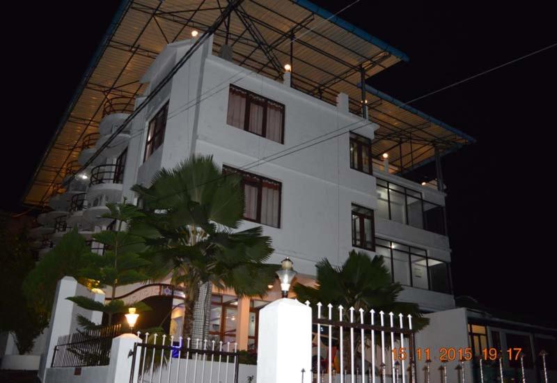 فندق Mainak & Health Club