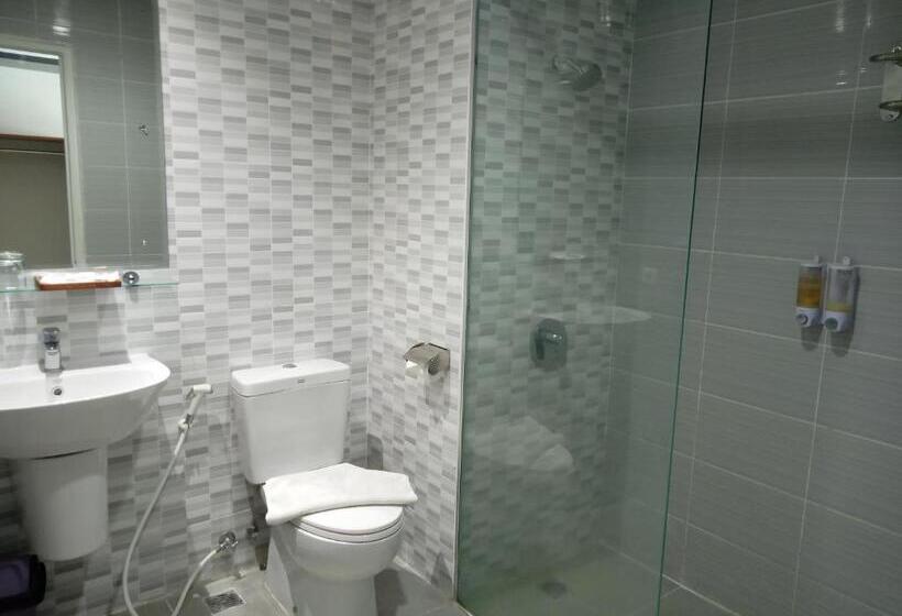 호텔 Nalendra Plaza Subang