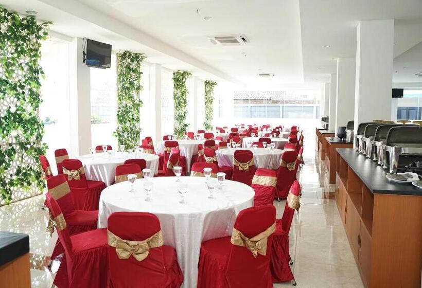 호텔 Nalendra Plaza Subang