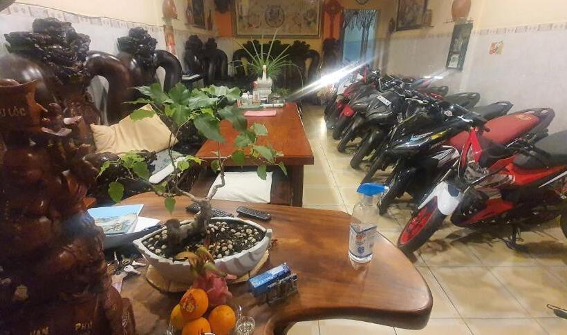 هتل Nhà Nghỉ Việt Nga