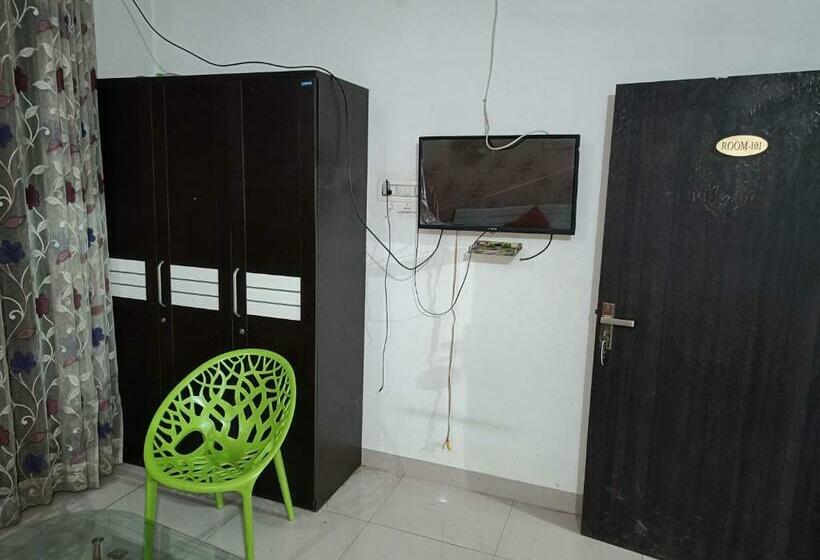 ホテル Oyo 45399 Legacy Rbl Deluxe