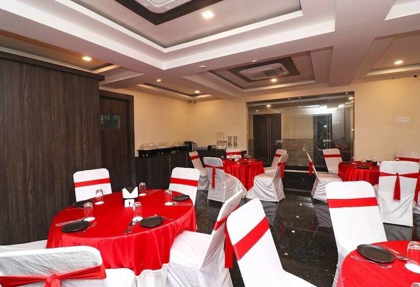 Отель Vip Square