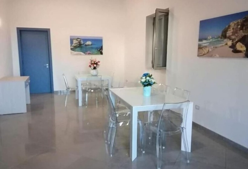 פנסיון Acquamarina