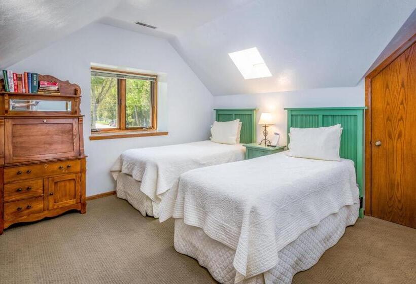 فندق صغير Harbor Guest House