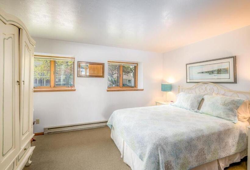 فندق صغير Harbor Guest House