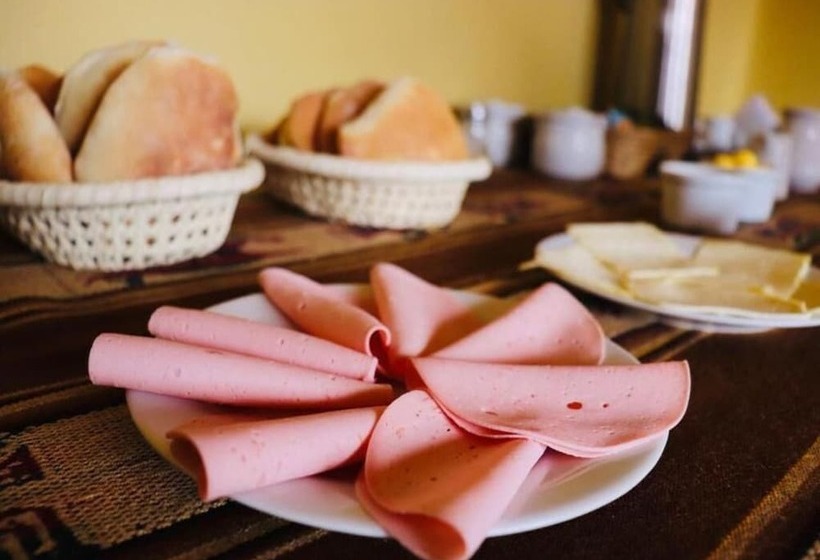 Отель Alli's House