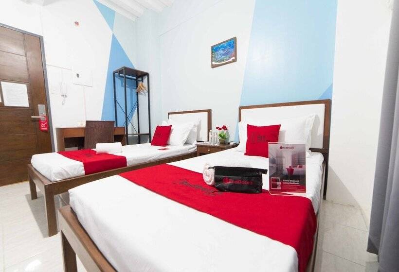 فندق Reddoorz @ Padre Gomez Davao