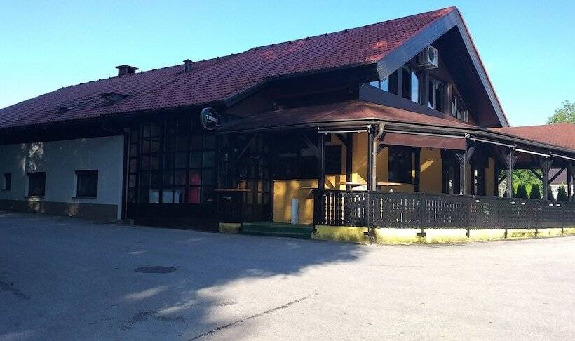 پانسیون Guesthouse Urša