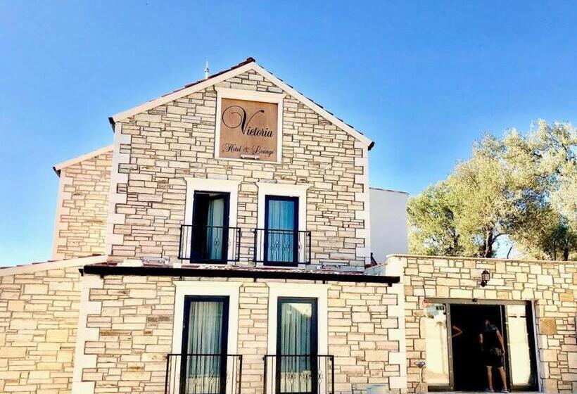 Victoria Hotel And Lounge