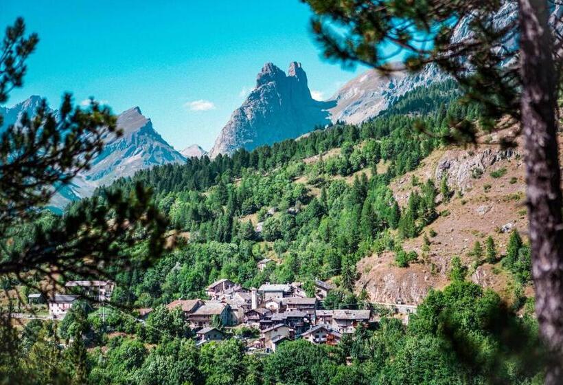 Общежитие Visaisa Taverna & Foresteria