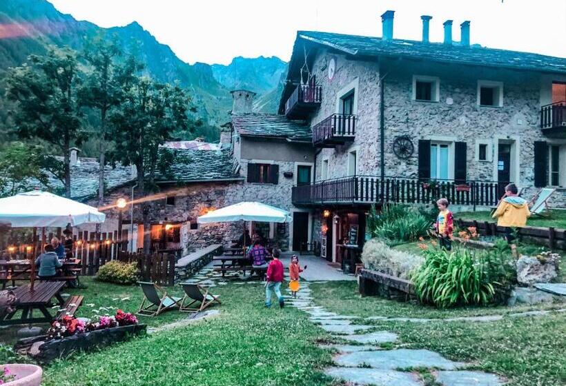 Общежитие Visaisa Taverna & Foresteria