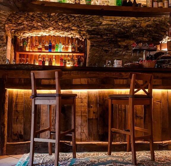 Общежитие Visaisa Taverna & Foresteria