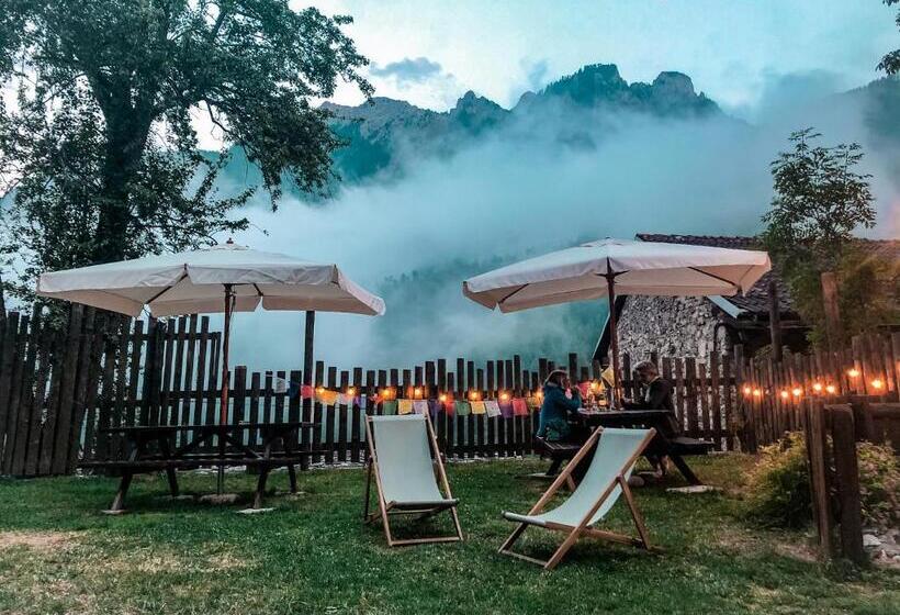 Общежитие Visaisa Taverna & Foresteria