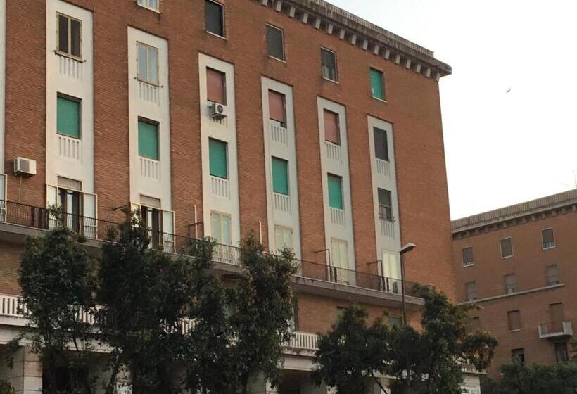 تختخواب و صبحانه A 2 Passi Da